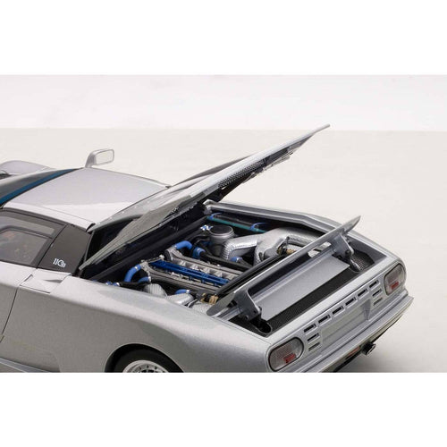 1/18 Diecast Car Model Y28881