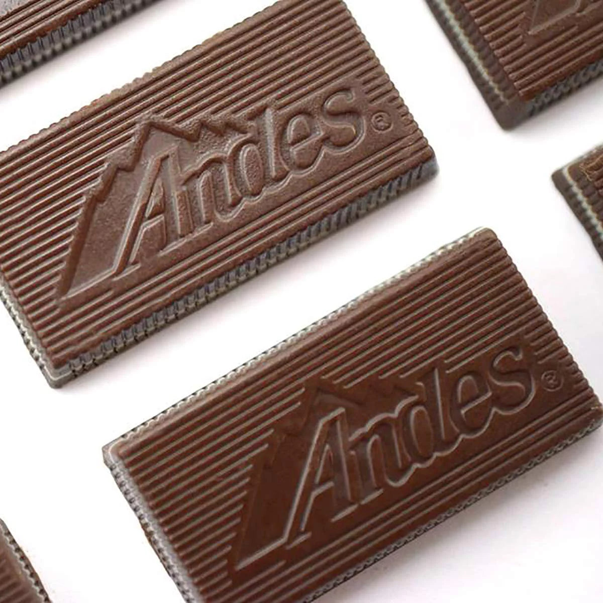 2.5 Pounds Bulk Chocolate Sandwich Mint Candies K24726