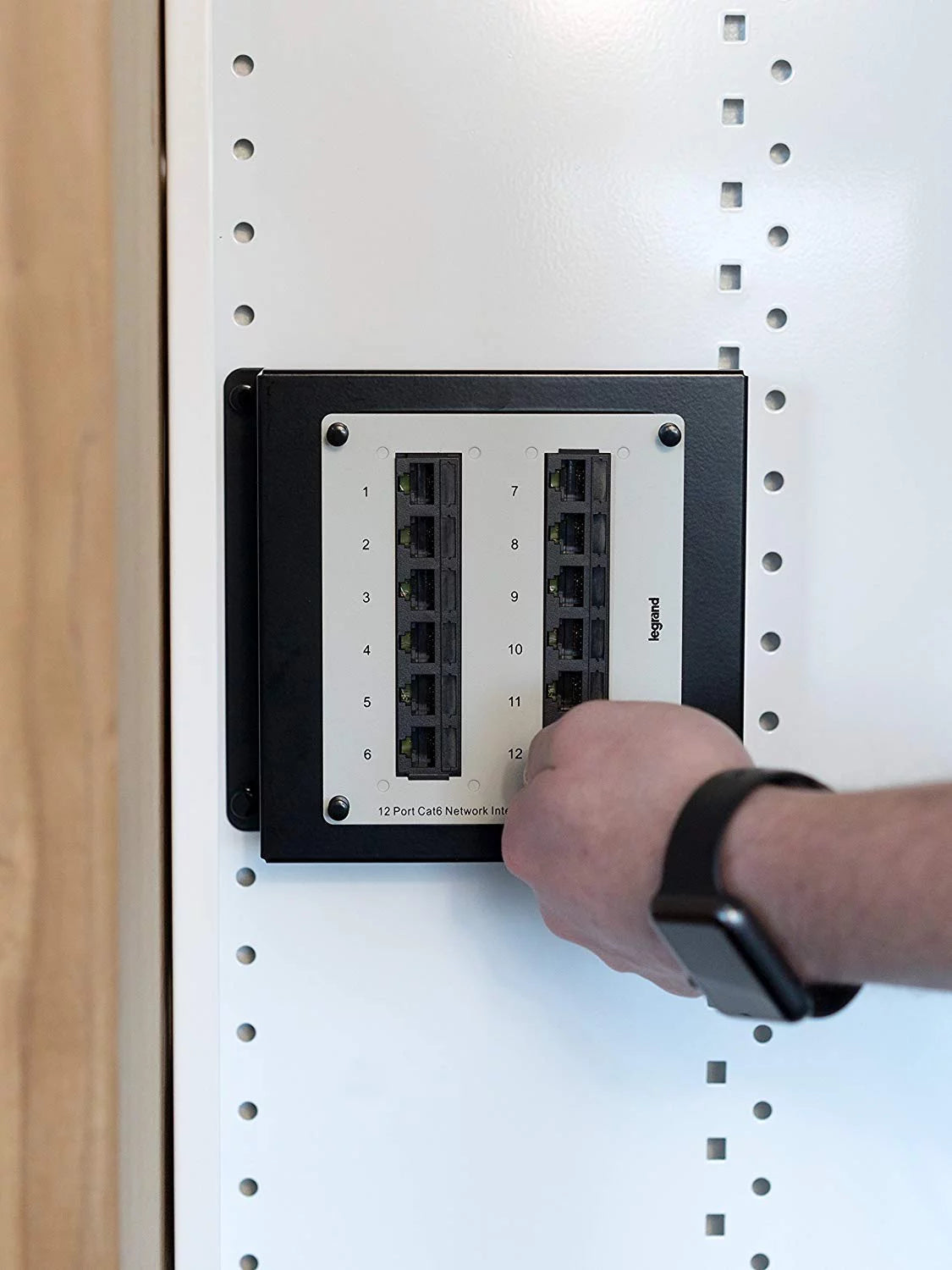 20" Enclosure with Screw-On Cover F213555