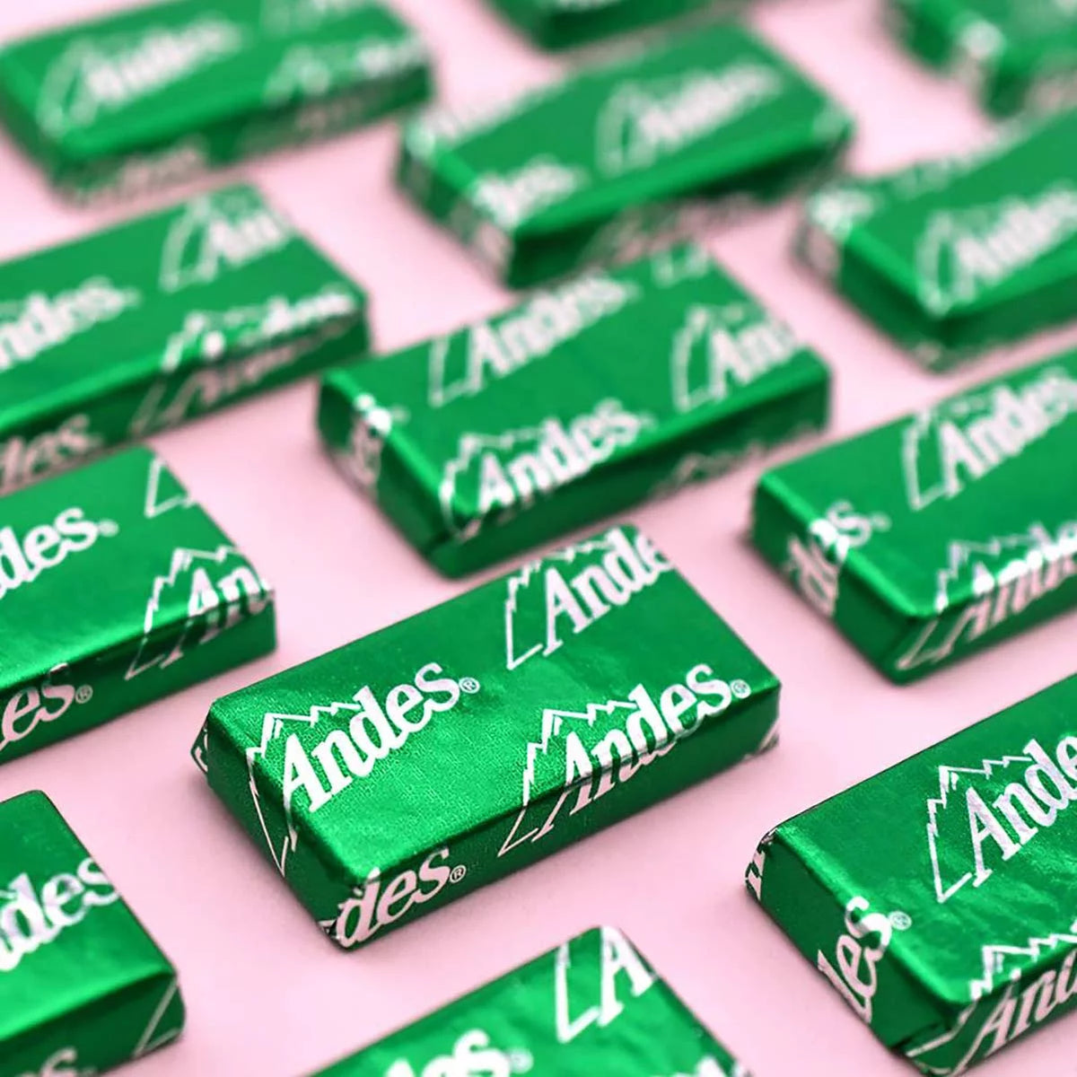 2.5 Pounds Bulk Chocolate Sandwich Mint Candies K24726