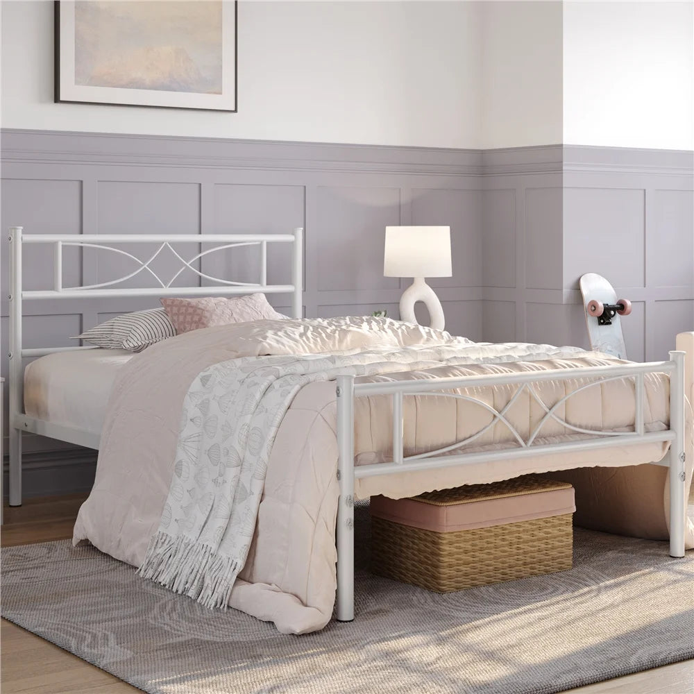 Black Queen Metal Bed with Headboard and Footboard Q122402