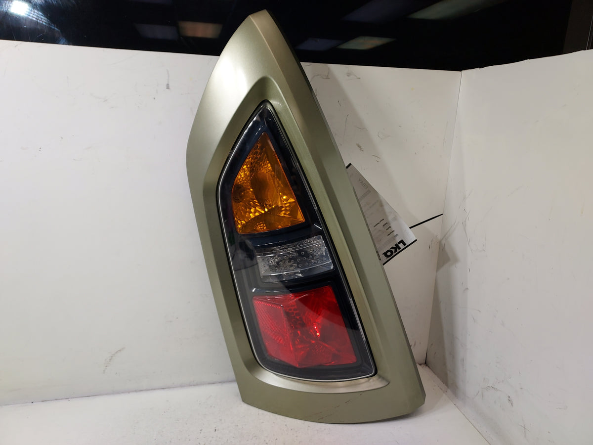 Pre-Owned Kia Soul Driver Side LH Tail Light OEM C8519